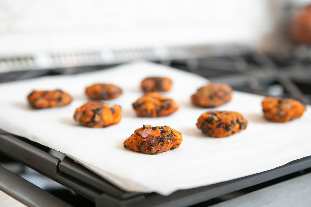 4 Ingredient Sweet Potato Black Bean Veggie Burgers | Elyse Prince